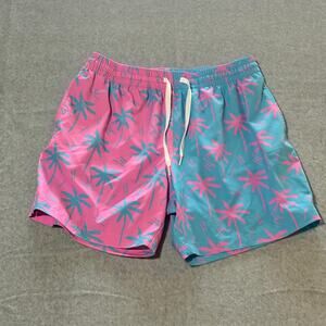Chubbies The Prince of Prints 5.5" Classic Lined Swim Trunks Half Blue Pink L